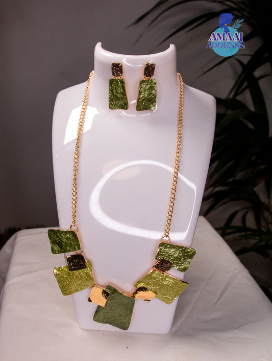 GOLDEN MEADOW SET